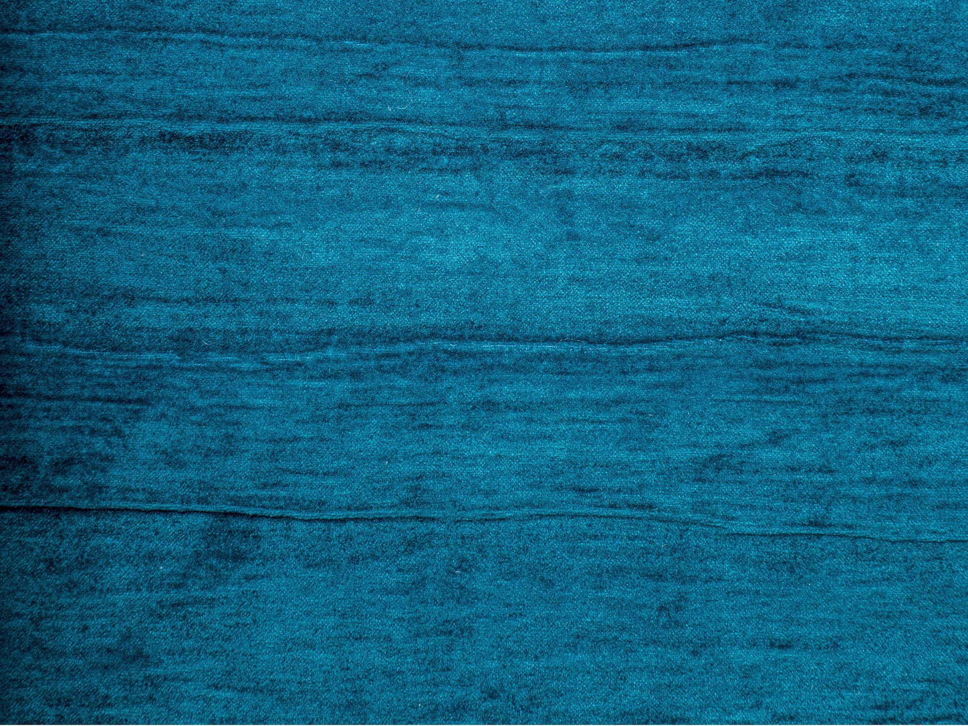 The House of Lyria
CARMOTI
Solid-color cotton fabric