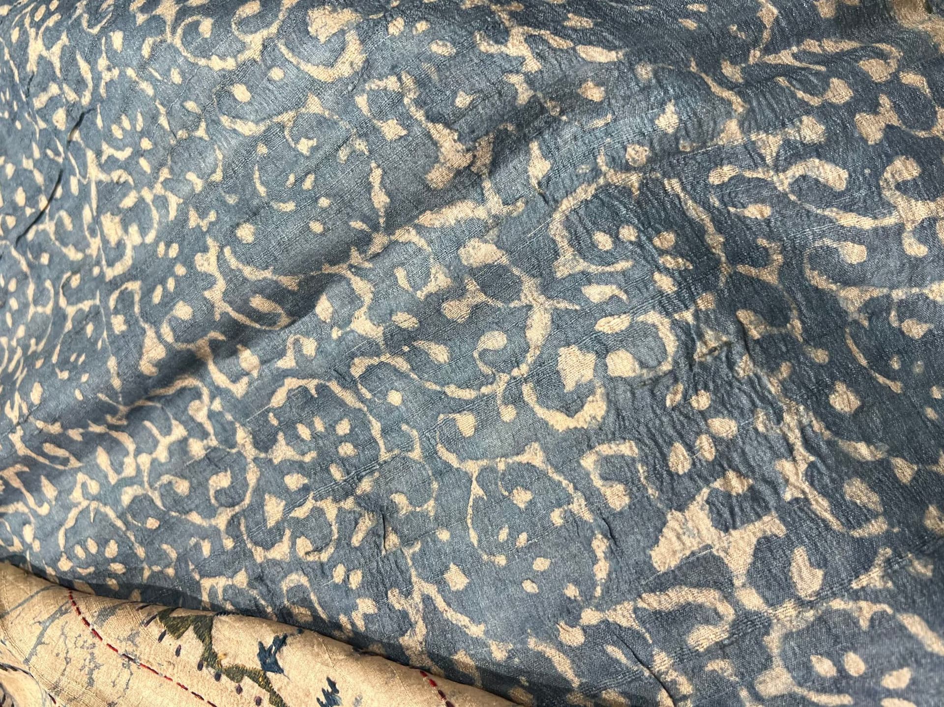 Tohora
ROMANTIC TUSSAR SILK INDIGO
Handmade silk fabric