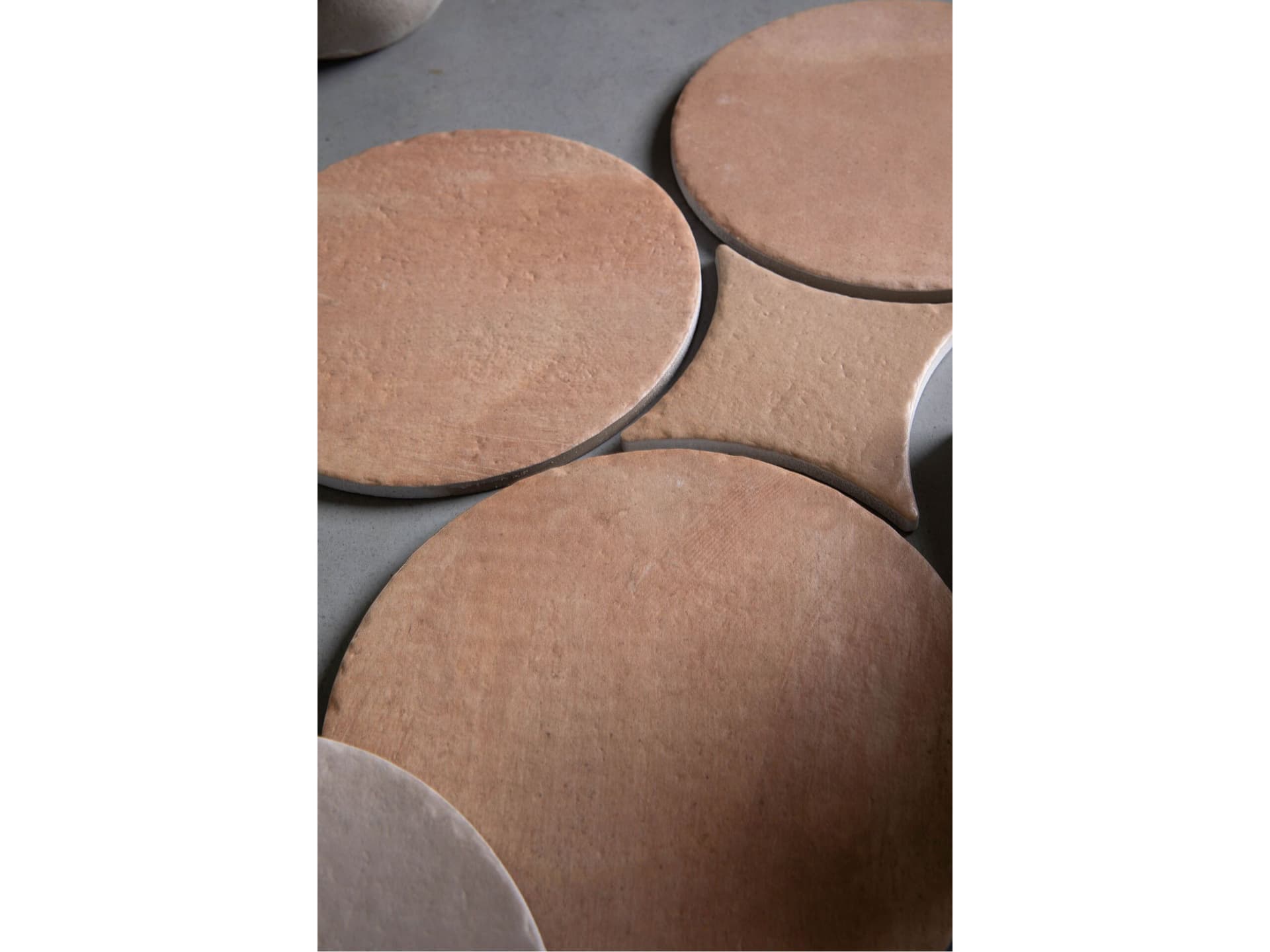 Tonalite
TONDO
Glazed stoneware wall tiles