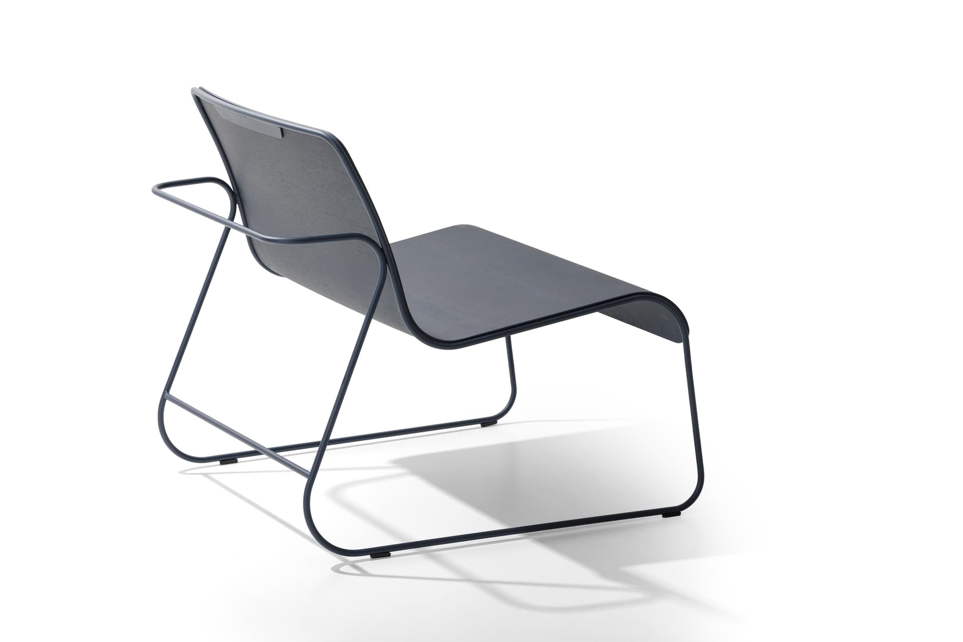 True Design
FLOW LOUNGE
Steel and wood easy chair