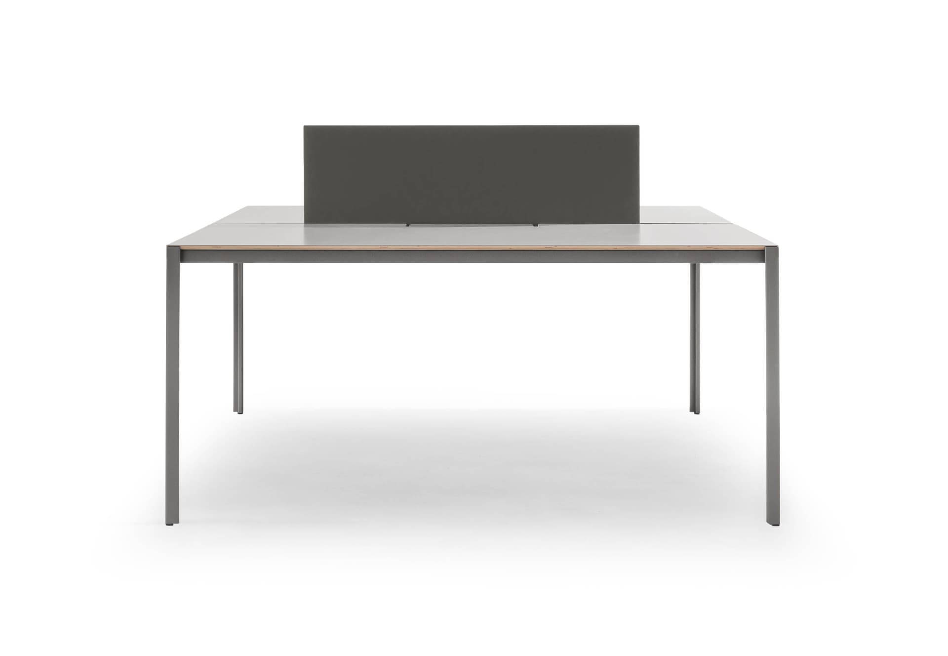 True Design
SAREK
Square steel and wood office desk