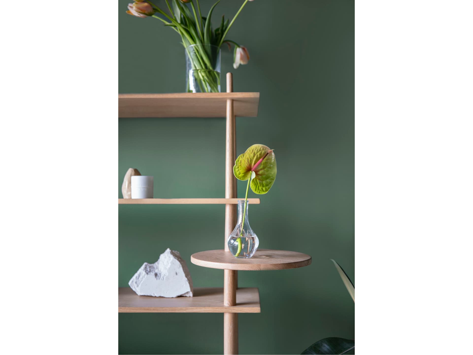 Umage
STORIES
Round corner table