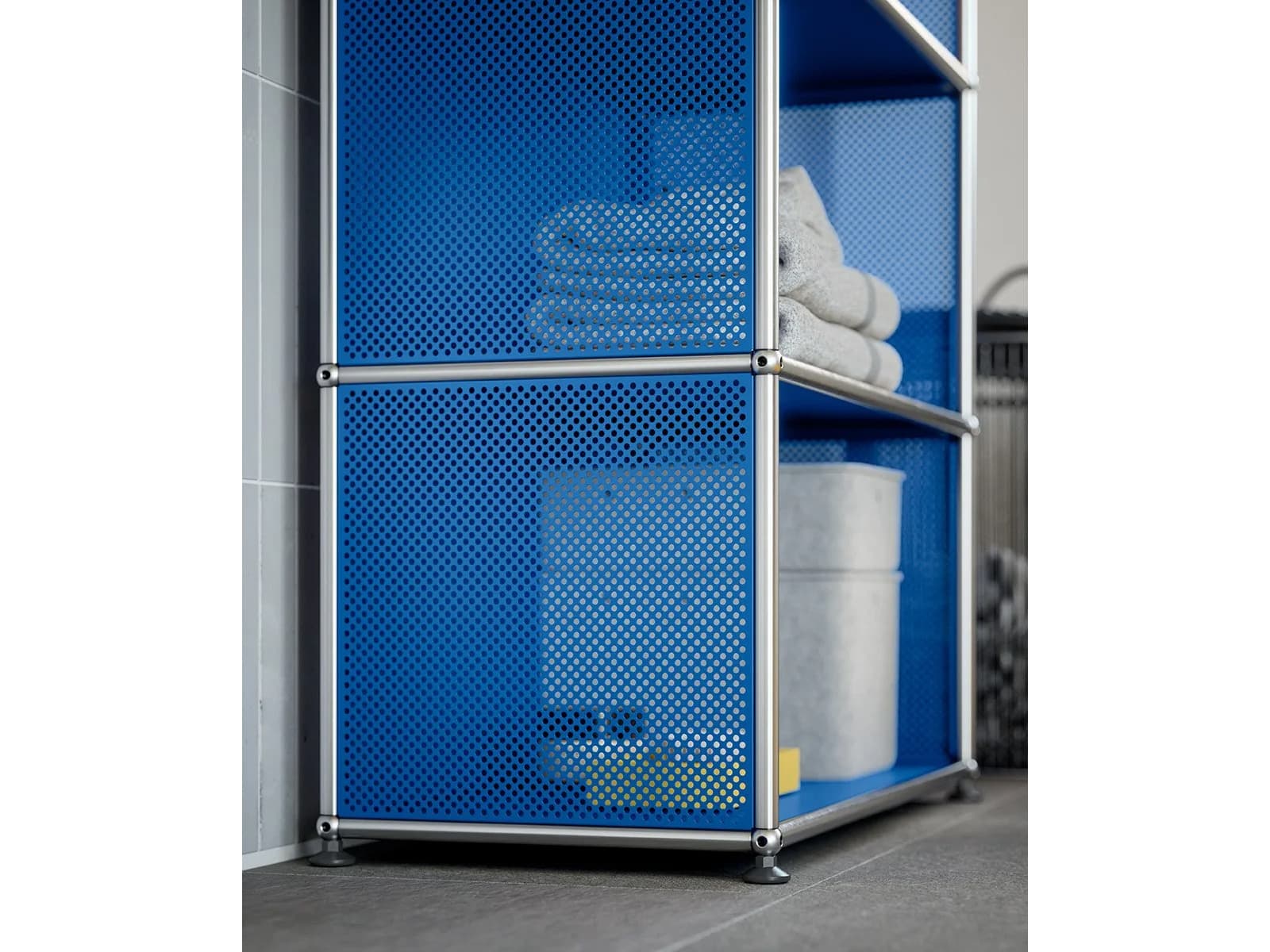 USM
USM HALLER
Sectional steel bookcase