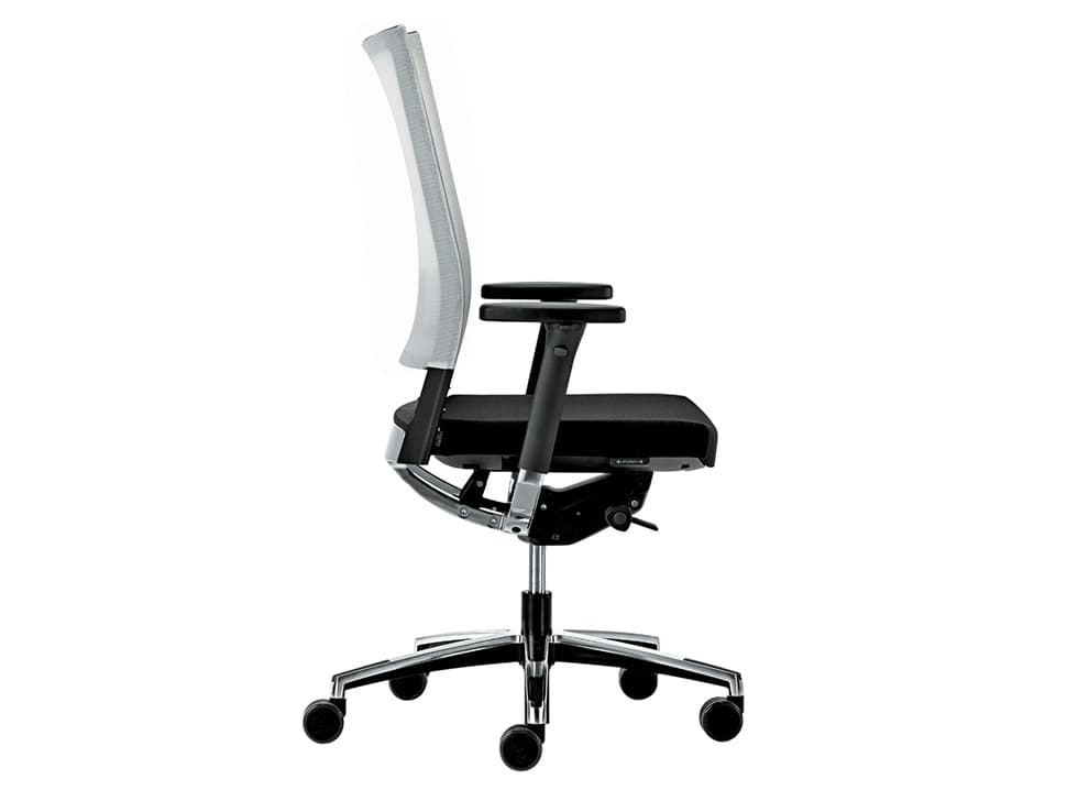 VAGHI
EXPO 15
Recliner swivel mesh office chair with armrests