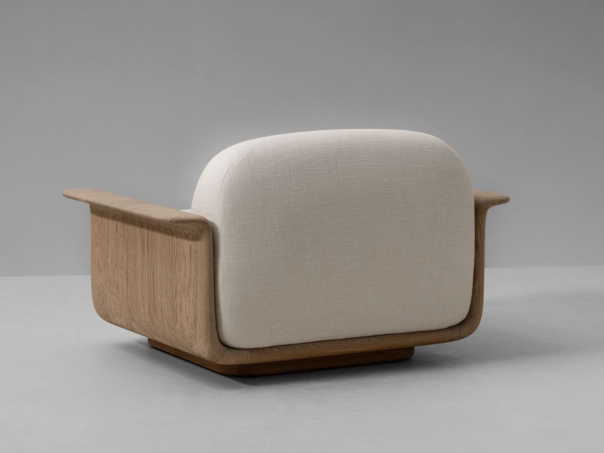 Van Rossum
TENERE
Fabric armchair with armrests