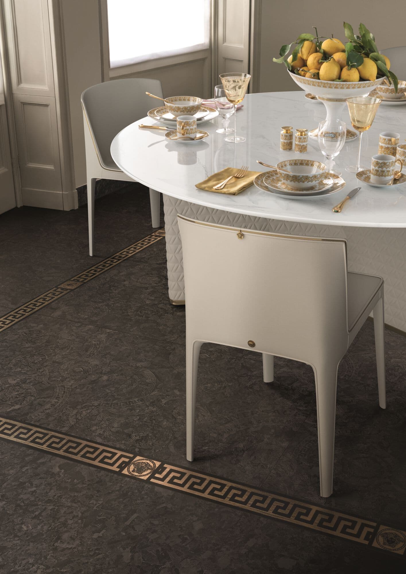 Versace Ceramics
METEORITE MEGABAROCCO NERO
Porcelain stoneware wall/floor tiles