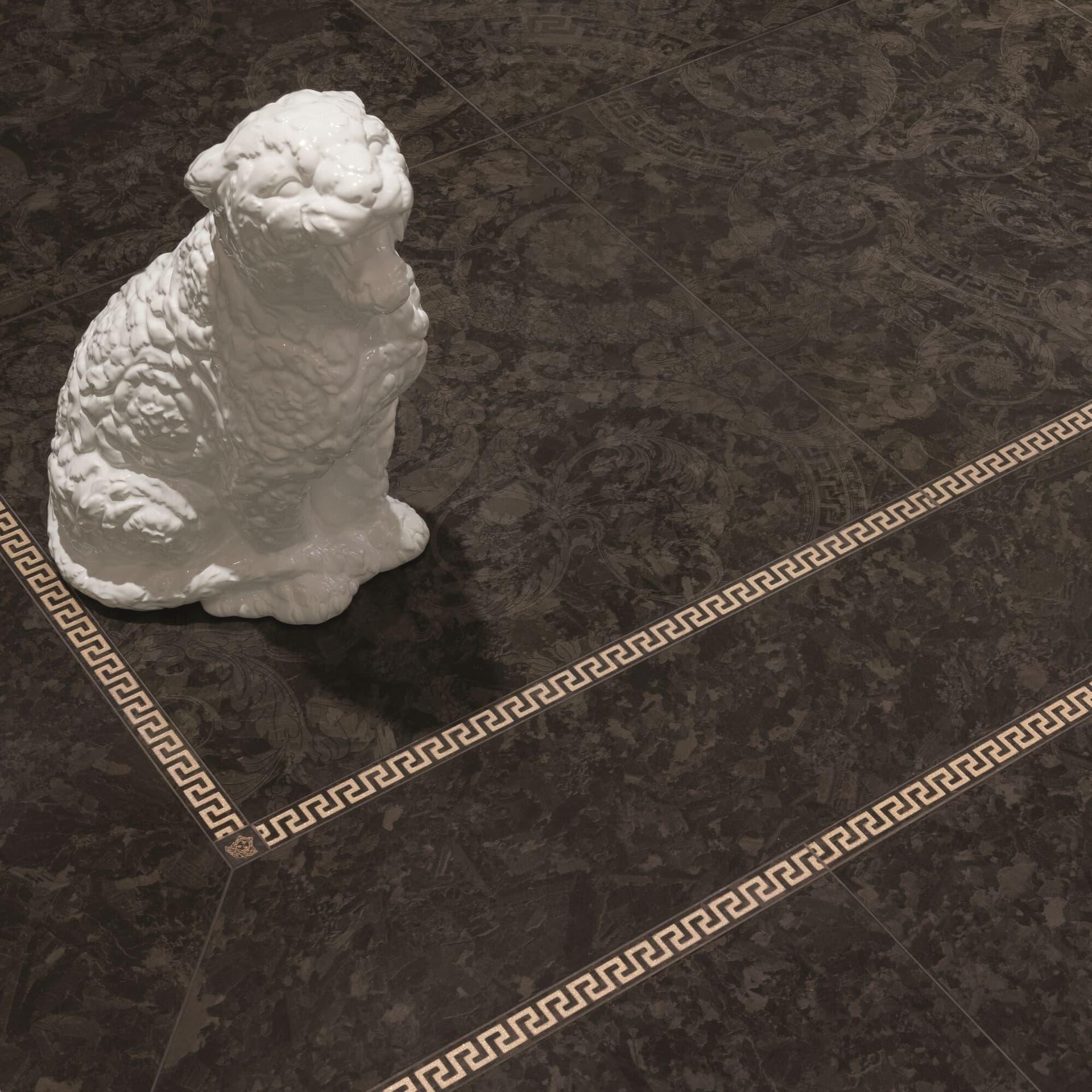 Versace Ceramics
METEORITE NERO
Porcelain stoneware wall/floor tiles