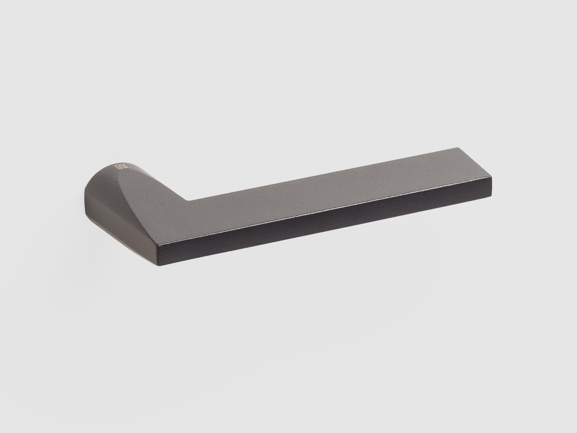 VERUM
ATLANTA
Zamack handle without the rose