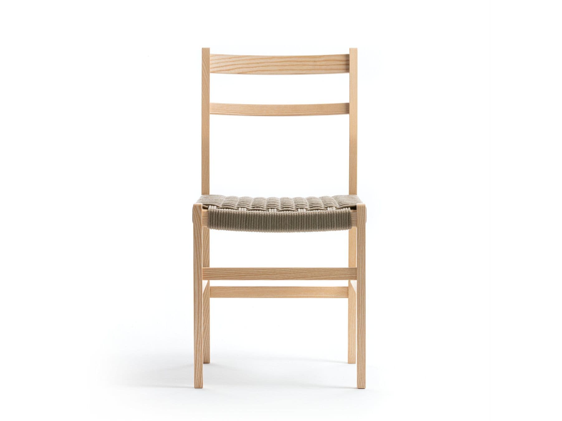 Very Wood
LISBOA BARRIO 01
Open back wooden chair