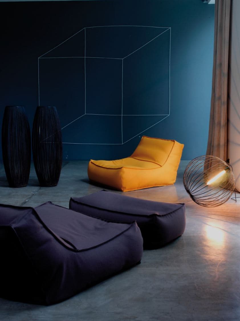 Verzelloni
ZOE
Rectangular fabric pouf