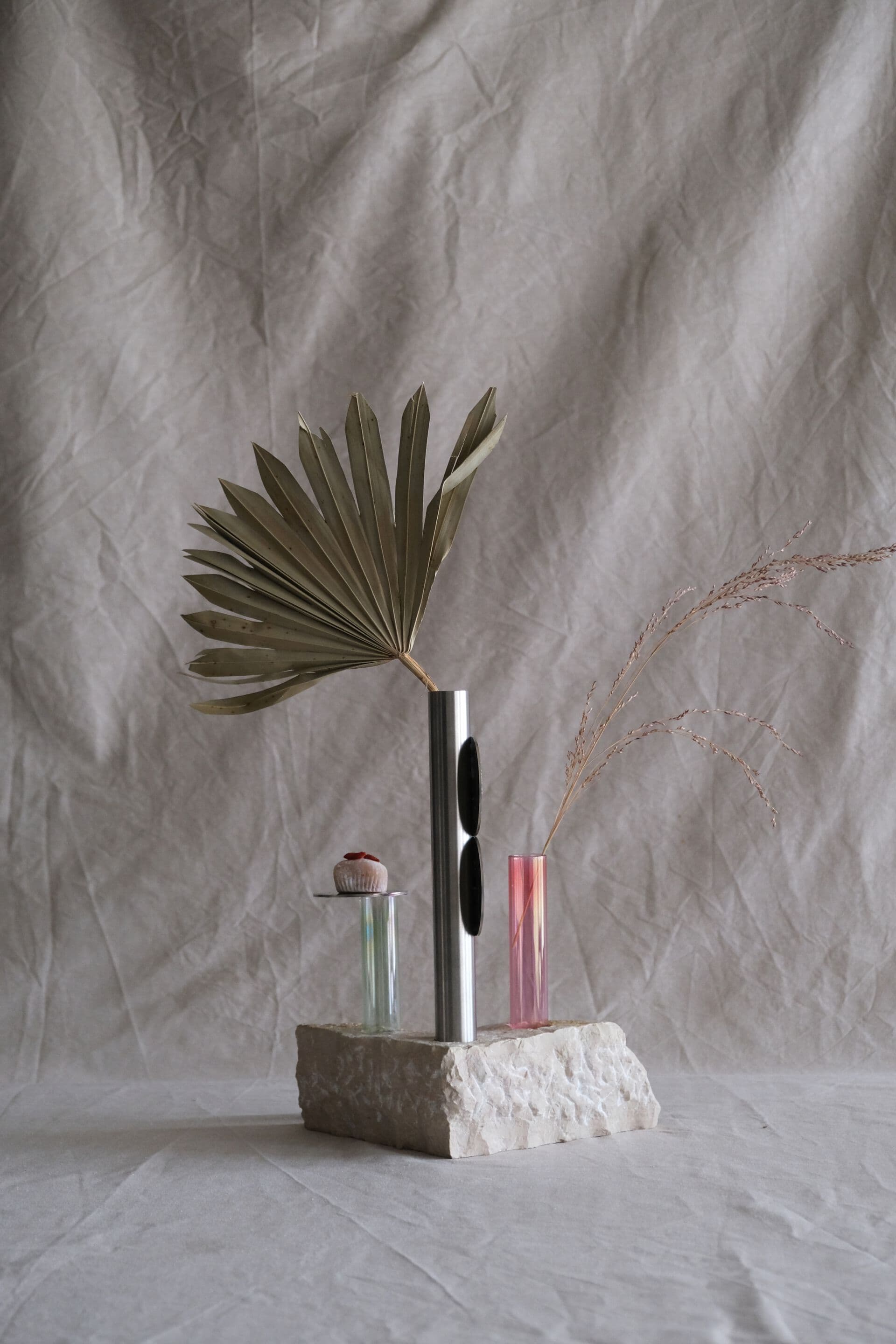 VESTA FURNITURE
METEORITI B
Stem Botticino marble, stainless steel and borosilicate blown glass vase