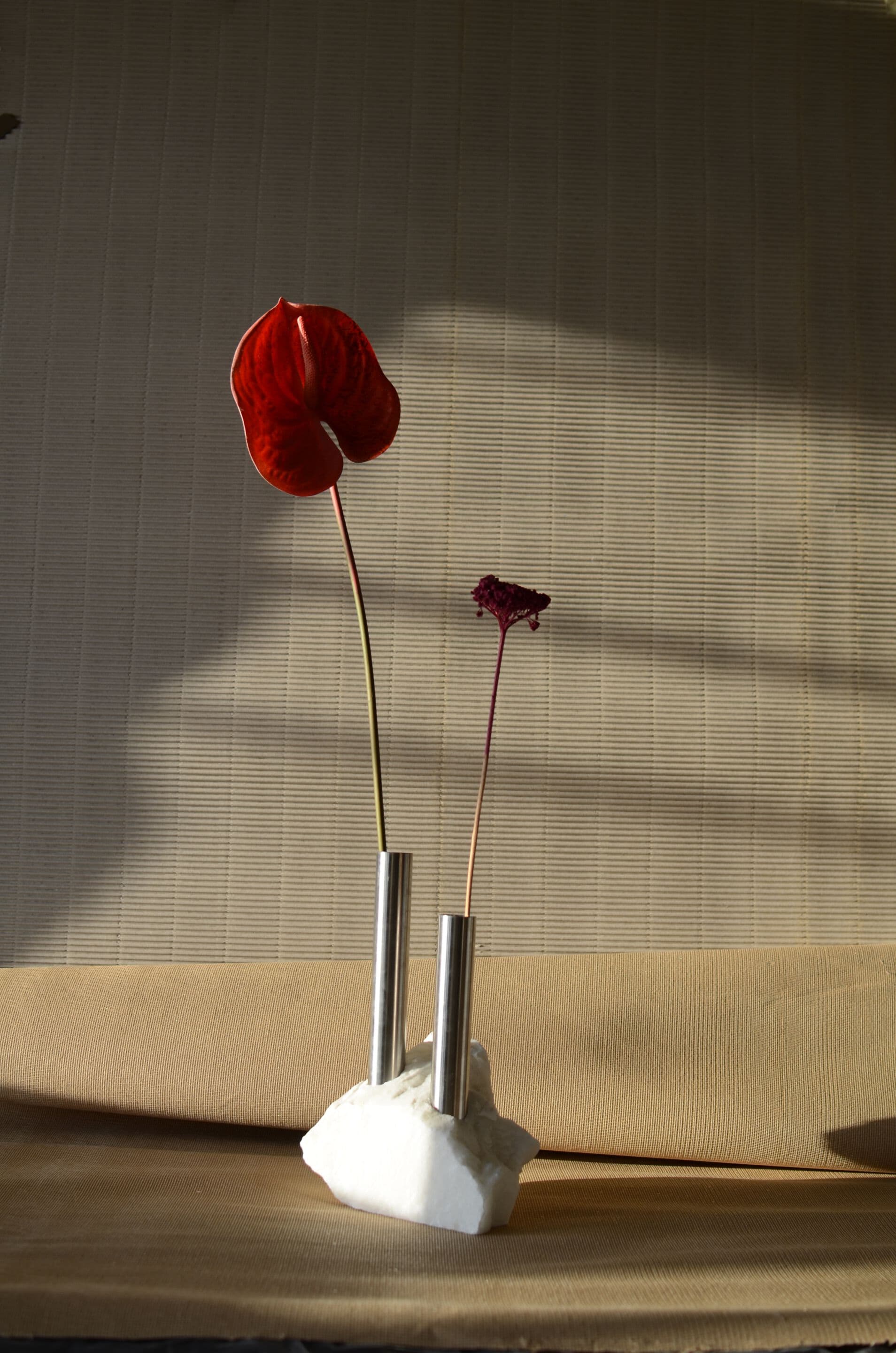 VESTA FURNITURE
METEORITI C
Stem onyx and stainless steel vase