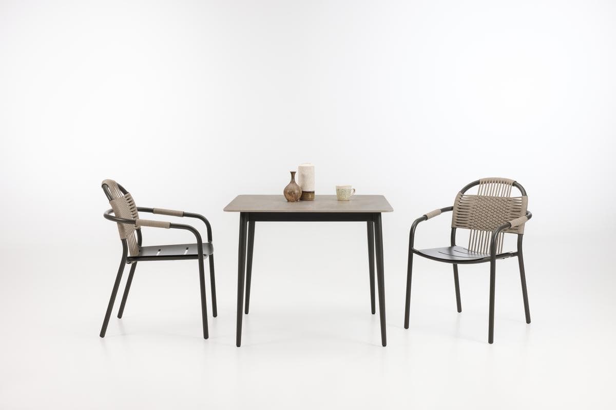Vincent Sheppard
MAX
Square ceramic garden table