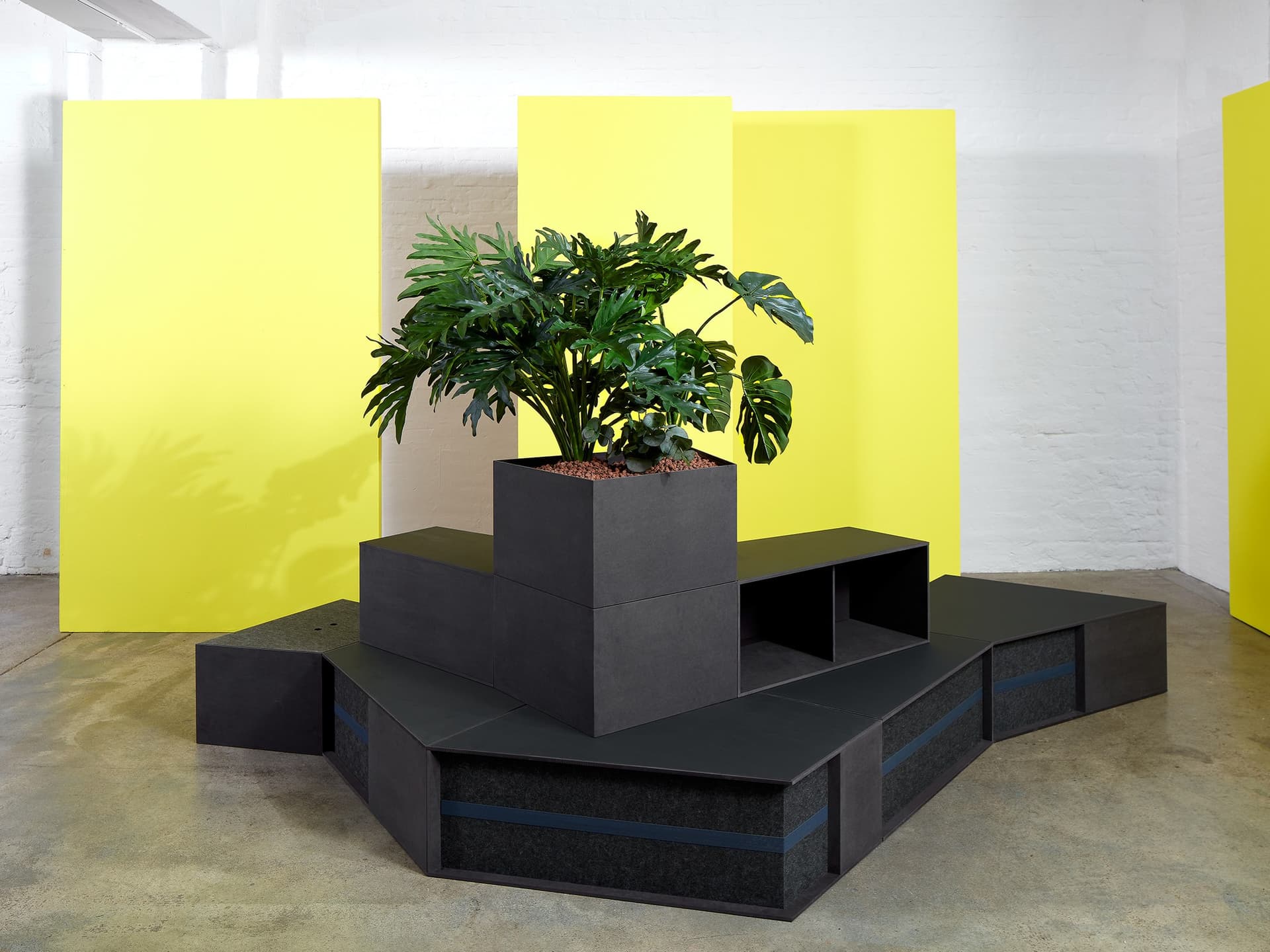 Werner works
STEPUP
Modular podium