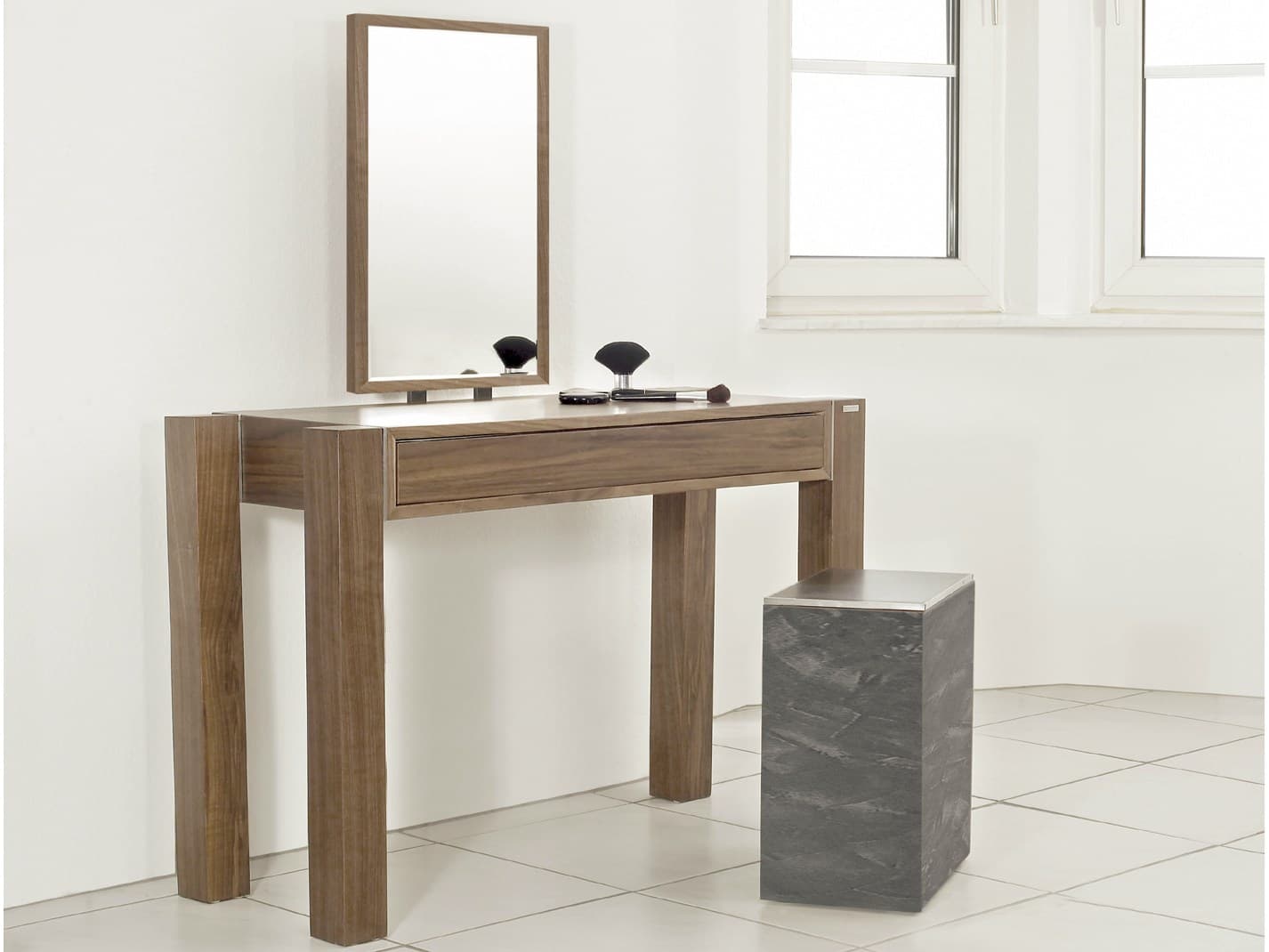 Wissmann raumobjekte
ART343
Dressing table