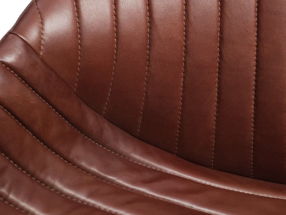 Wittmann
OYSTER
Leather easy chair