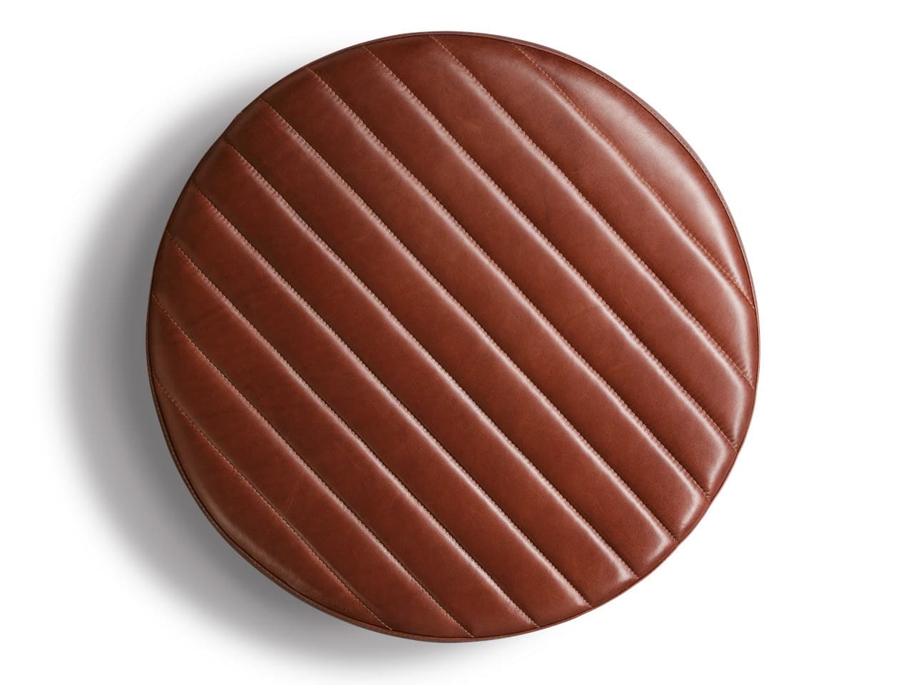 Wittmann
OYSTER
Round leather pouf