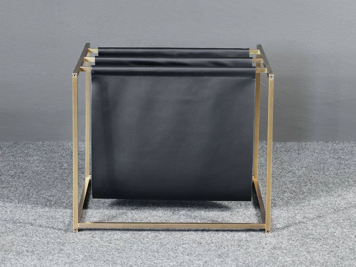 XAM
BOSTON 60
Brass magazine rack