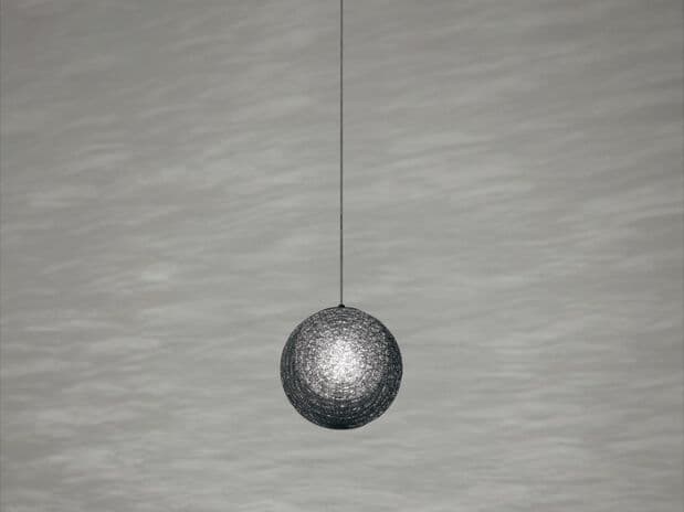 YAMAGIWA
MAYUHANA® MA BLACK MINI PENDANT
Fiberglass pendant lamp