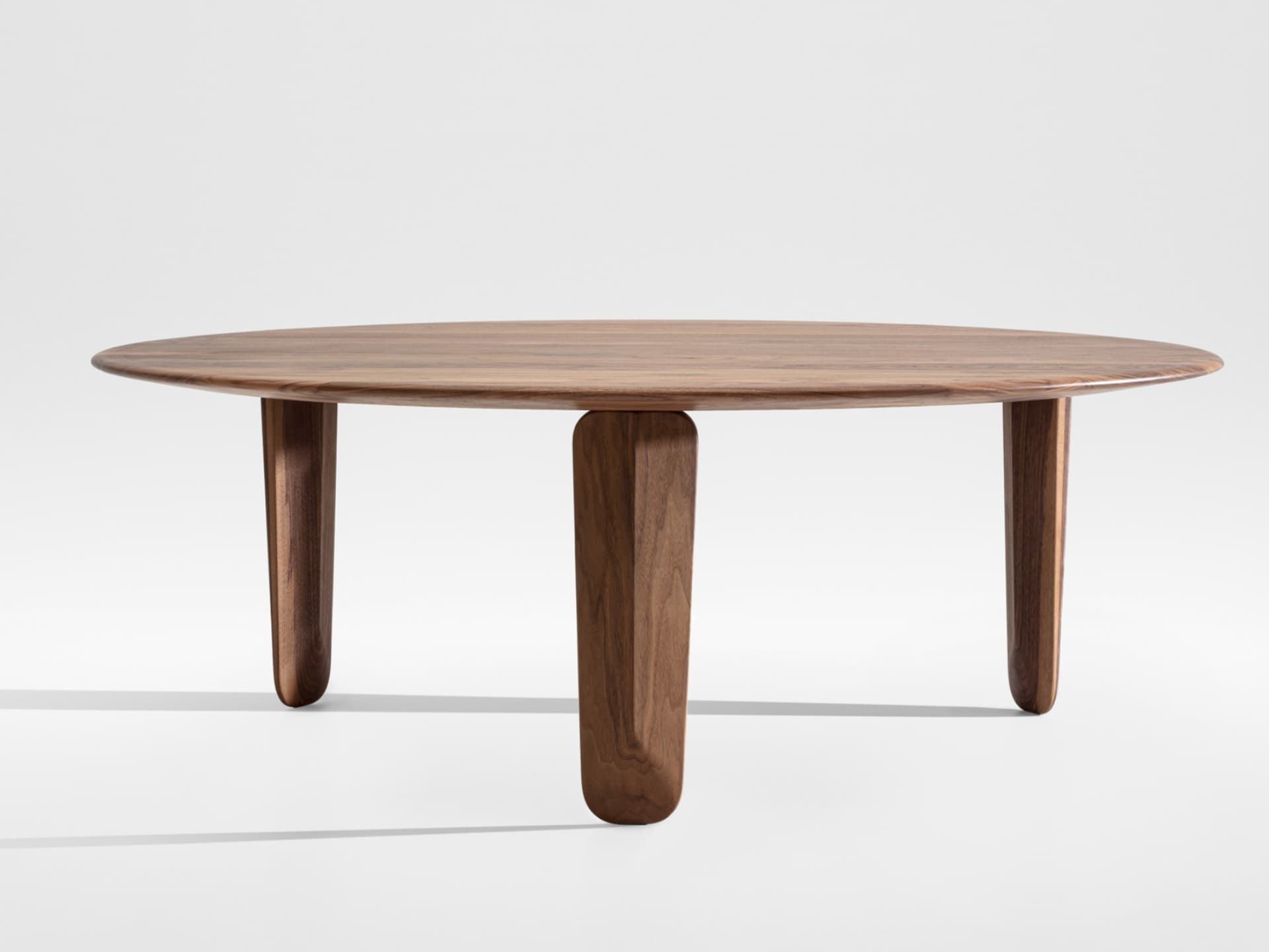 ZEITRAUM
KUYU
Low round solid wood coffee table